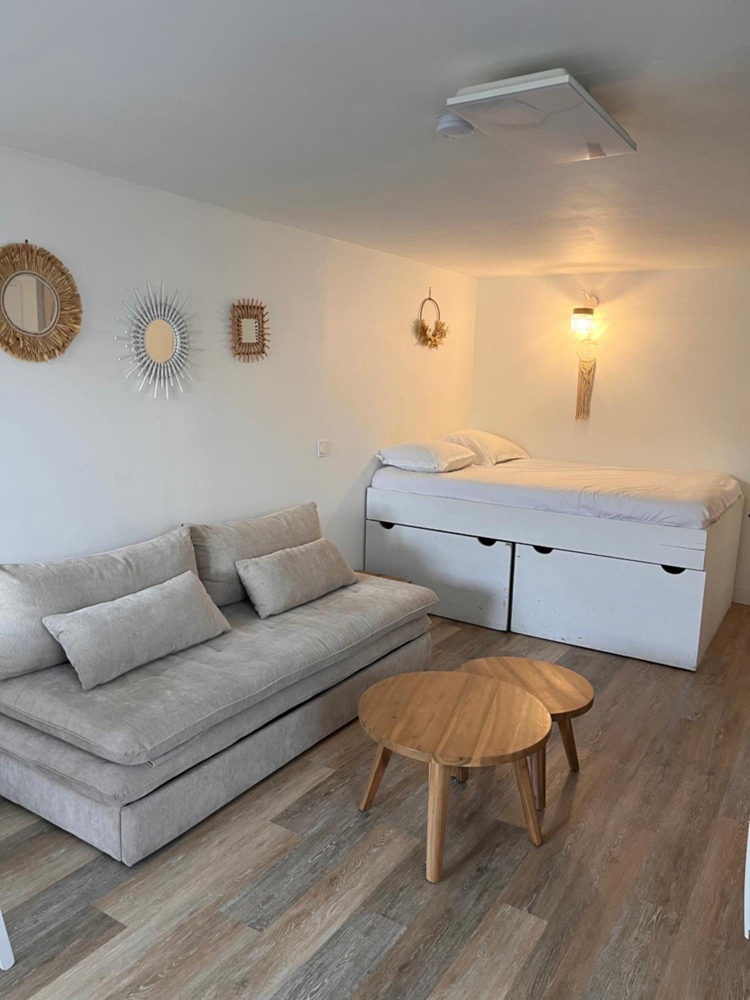 Studio Avec Terrasse Saint Martin De Re Bagian luar foto